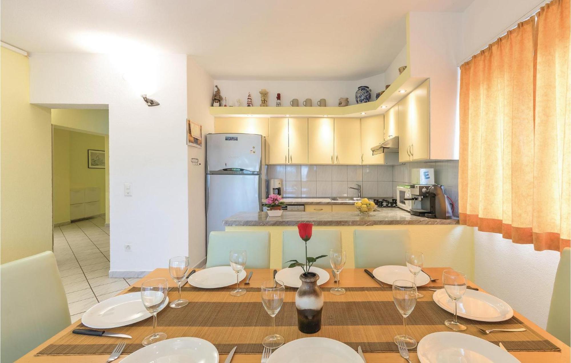 4 Bedroom Beautiful Apartment In Štinjan Eksteriør bilde
